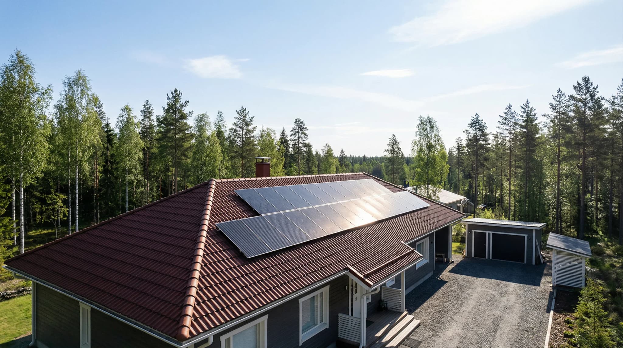 Aurinkopaneelit Suomessa 2026 – hintaopas ja vertailu