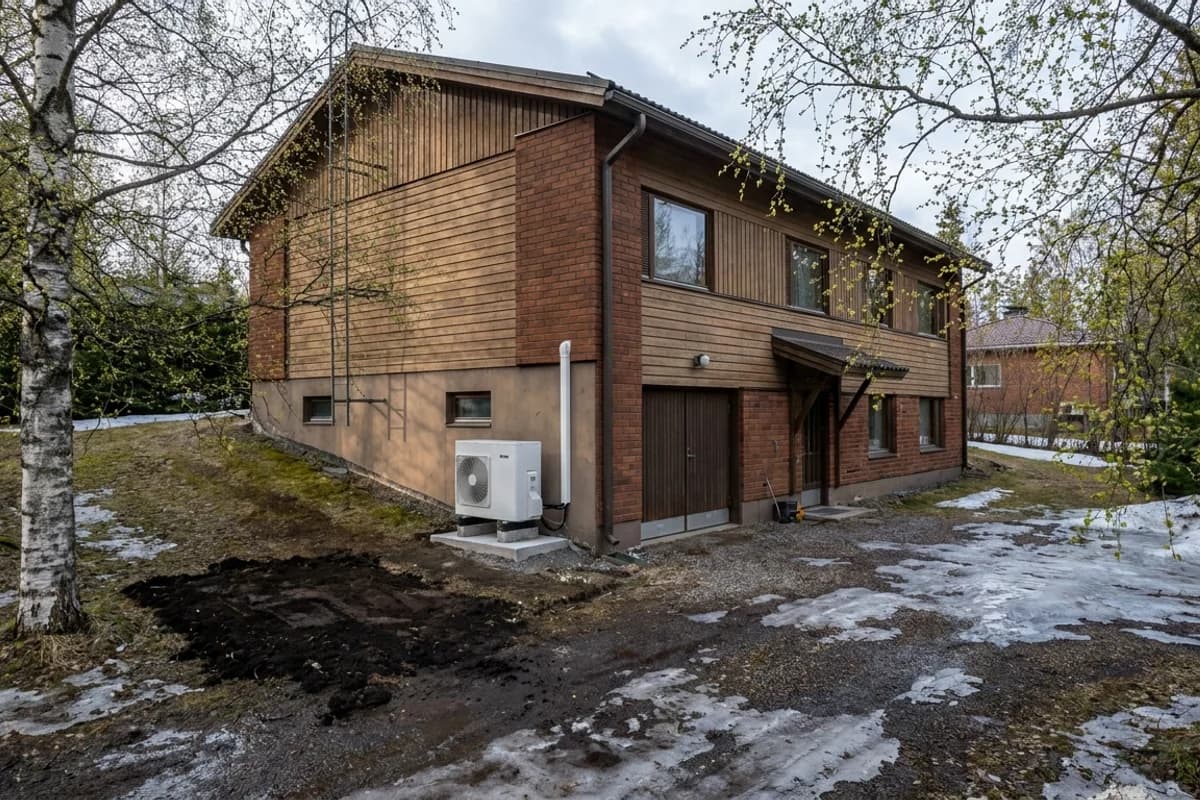 Öljystä ilma-vesilämpöpumppuun 2026: 7 000 € tuki, 4 kk aikaa